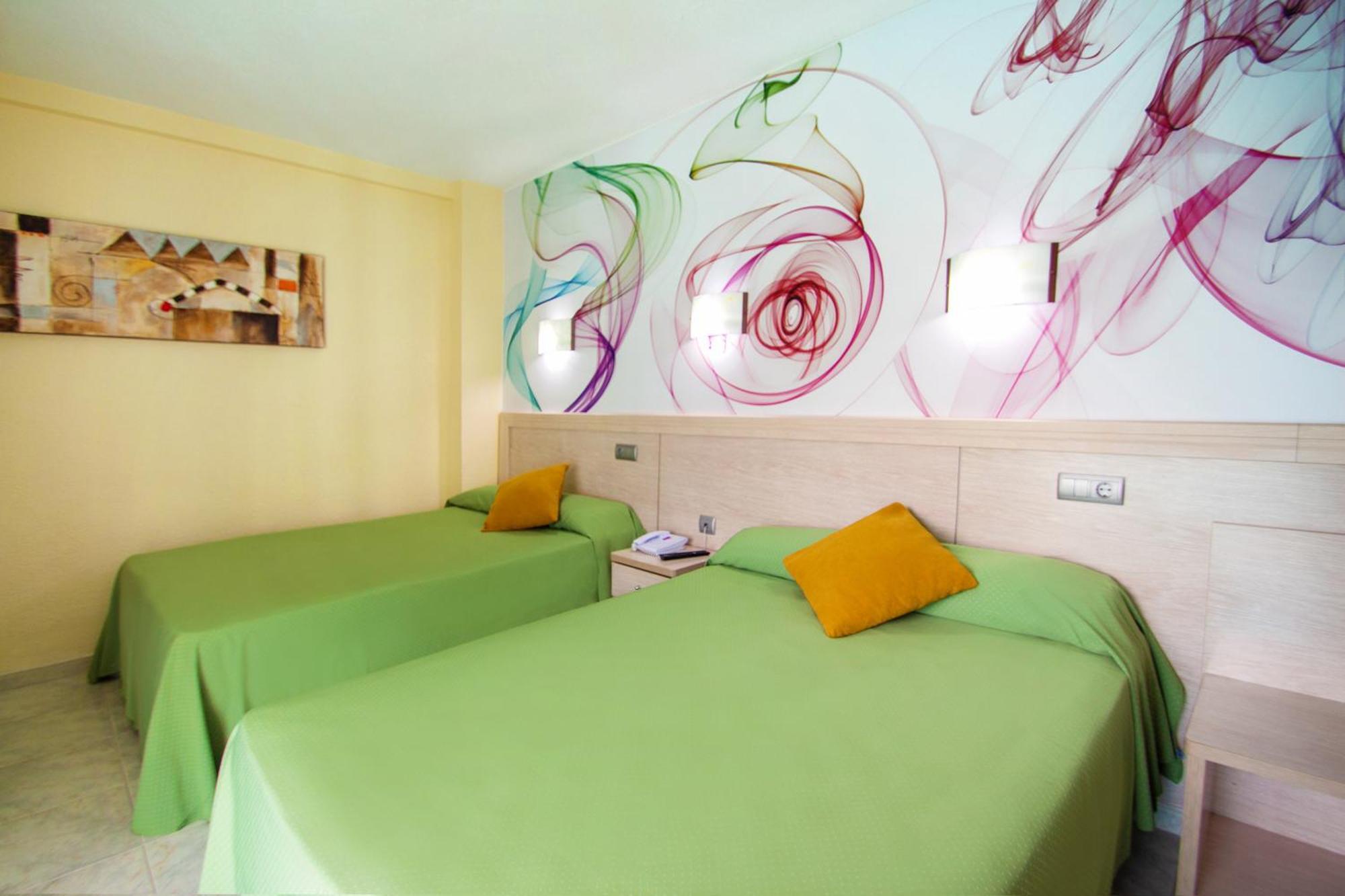 Hotel Servigroup Calypso เบนิดอร์ม ห้อง รูปภาพ